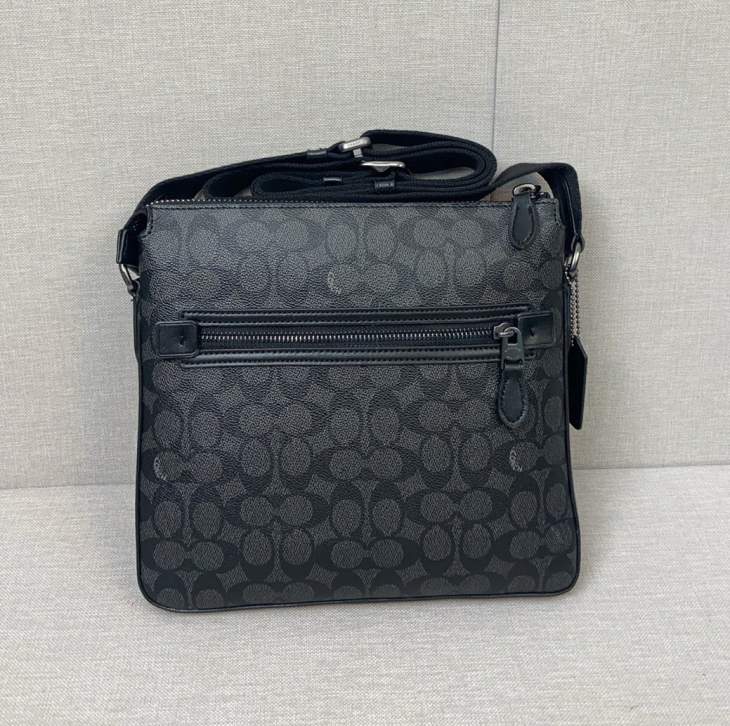 Picture of Coach Mens Bags _SKUfw173507398fw